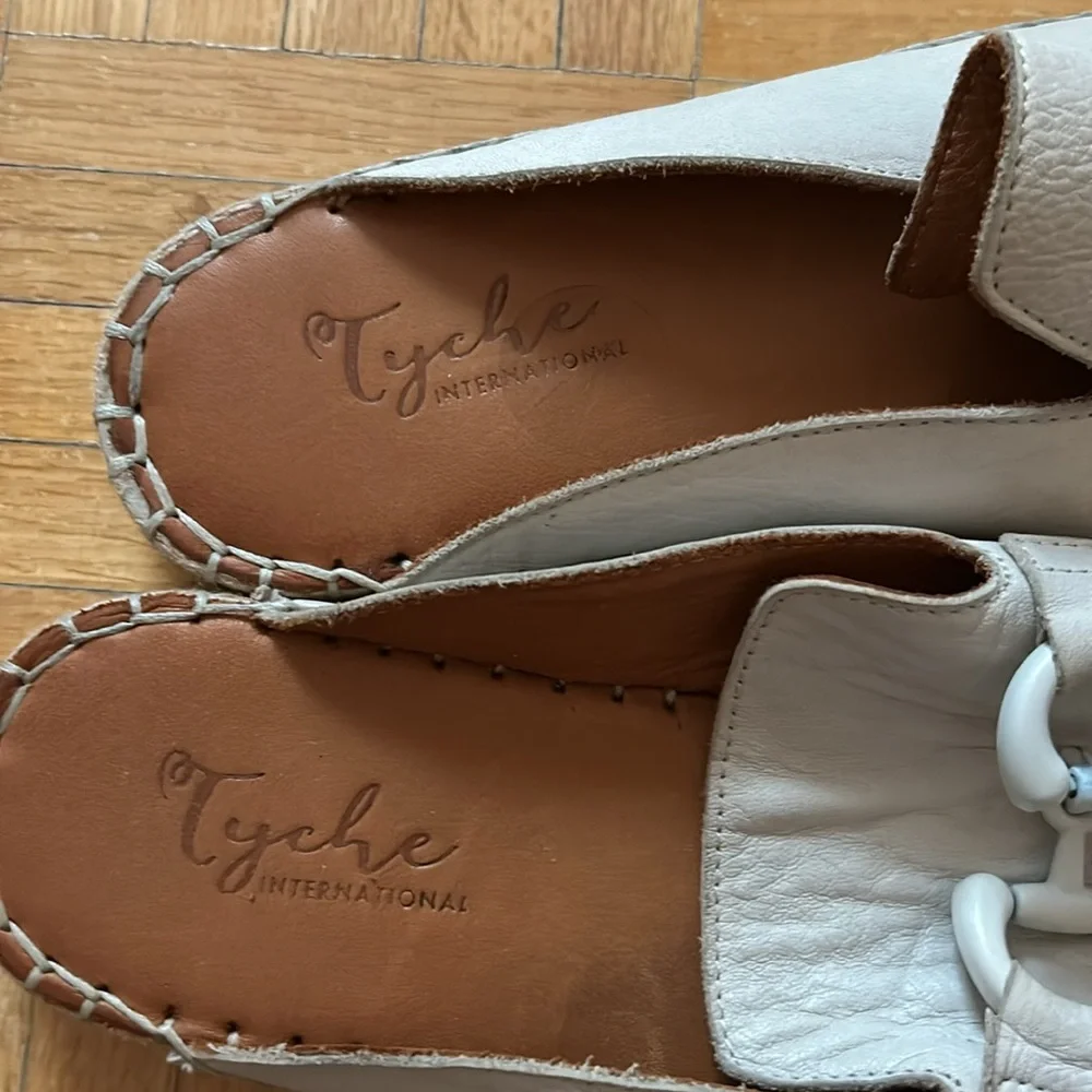 Tyche - Picture 5 of 12